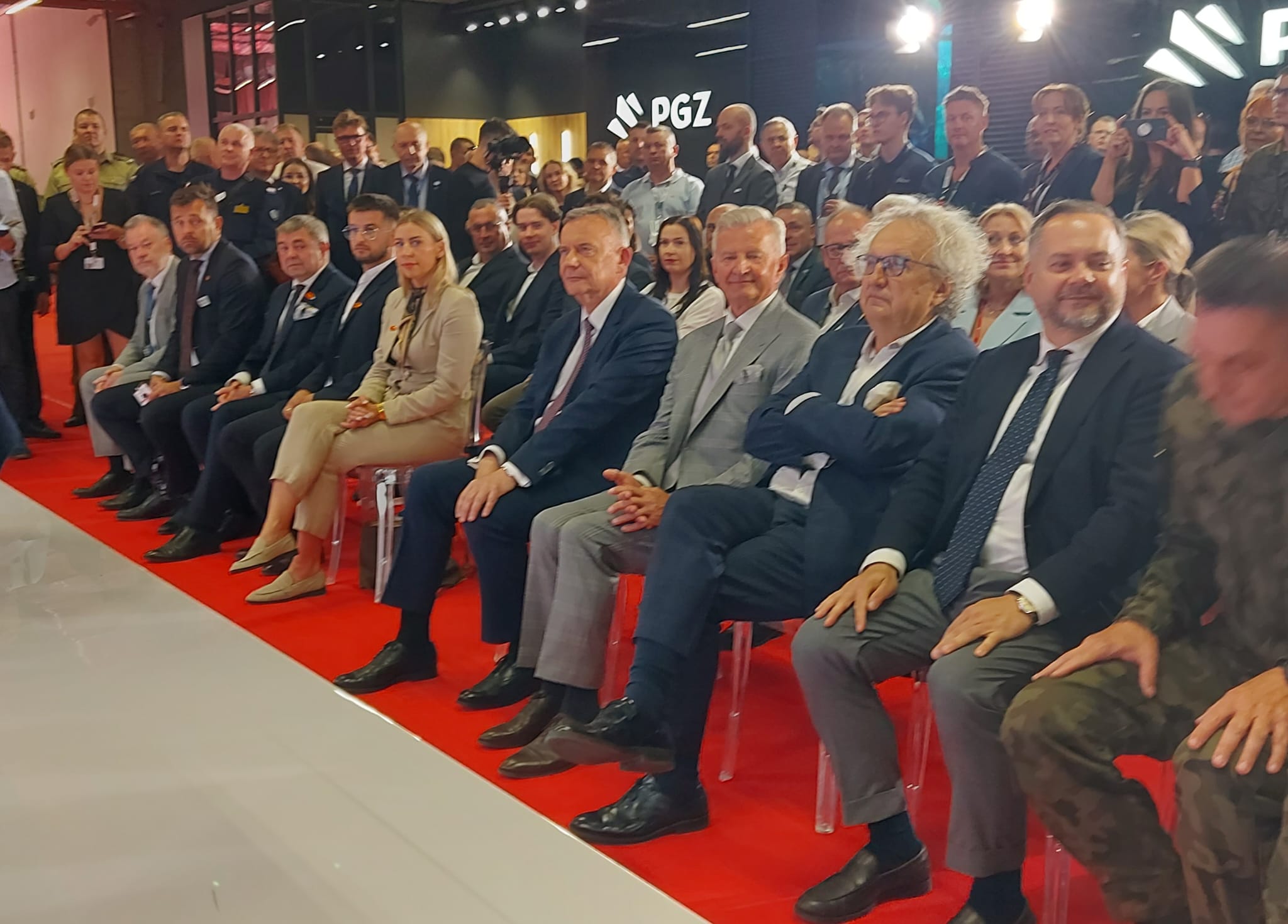 Przedstawiciele przemysłu i Wojska Polskiego na uroczystości podczas MSPO w Kielcach