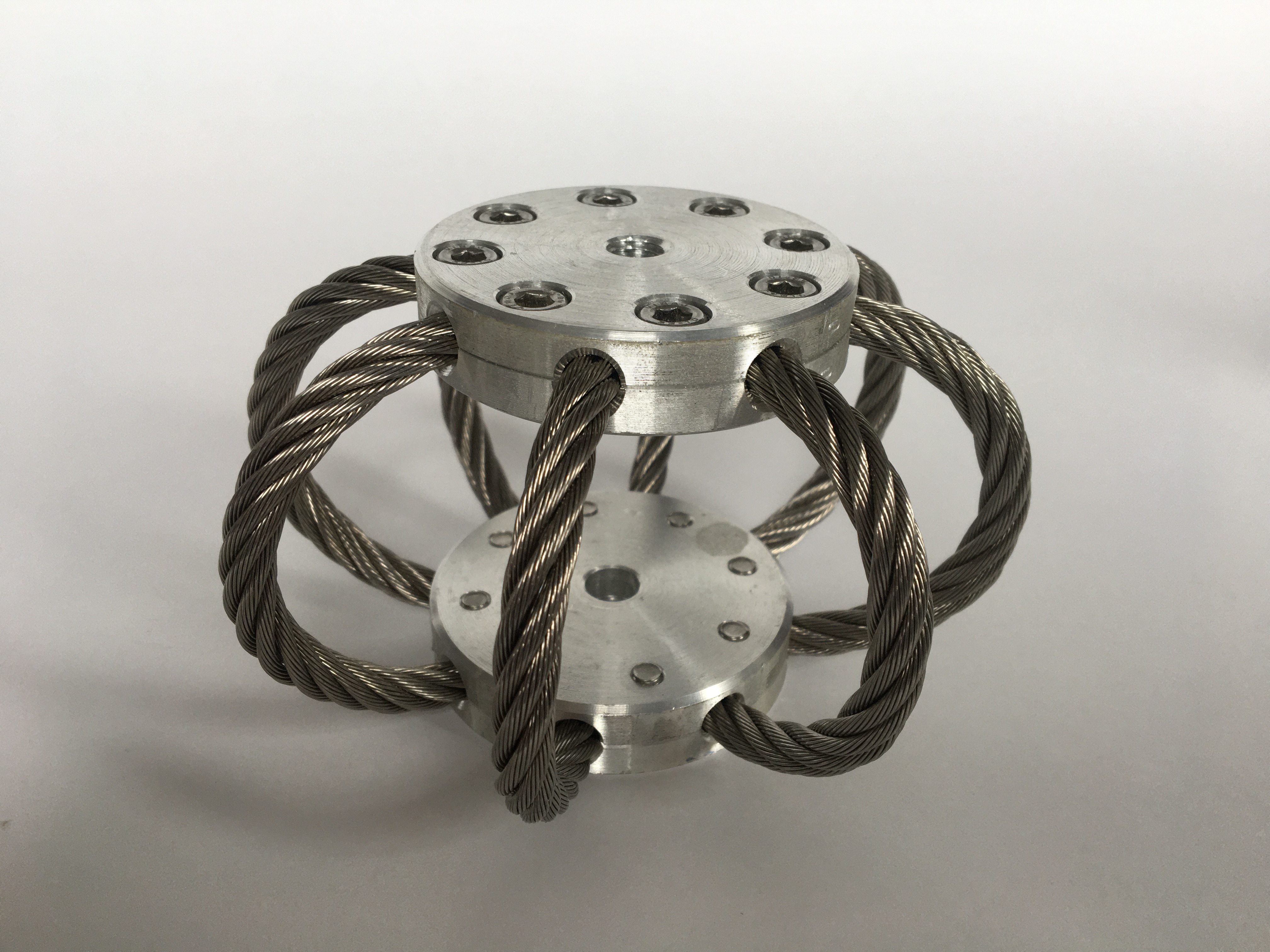 Amortyzator linowy promieniowy