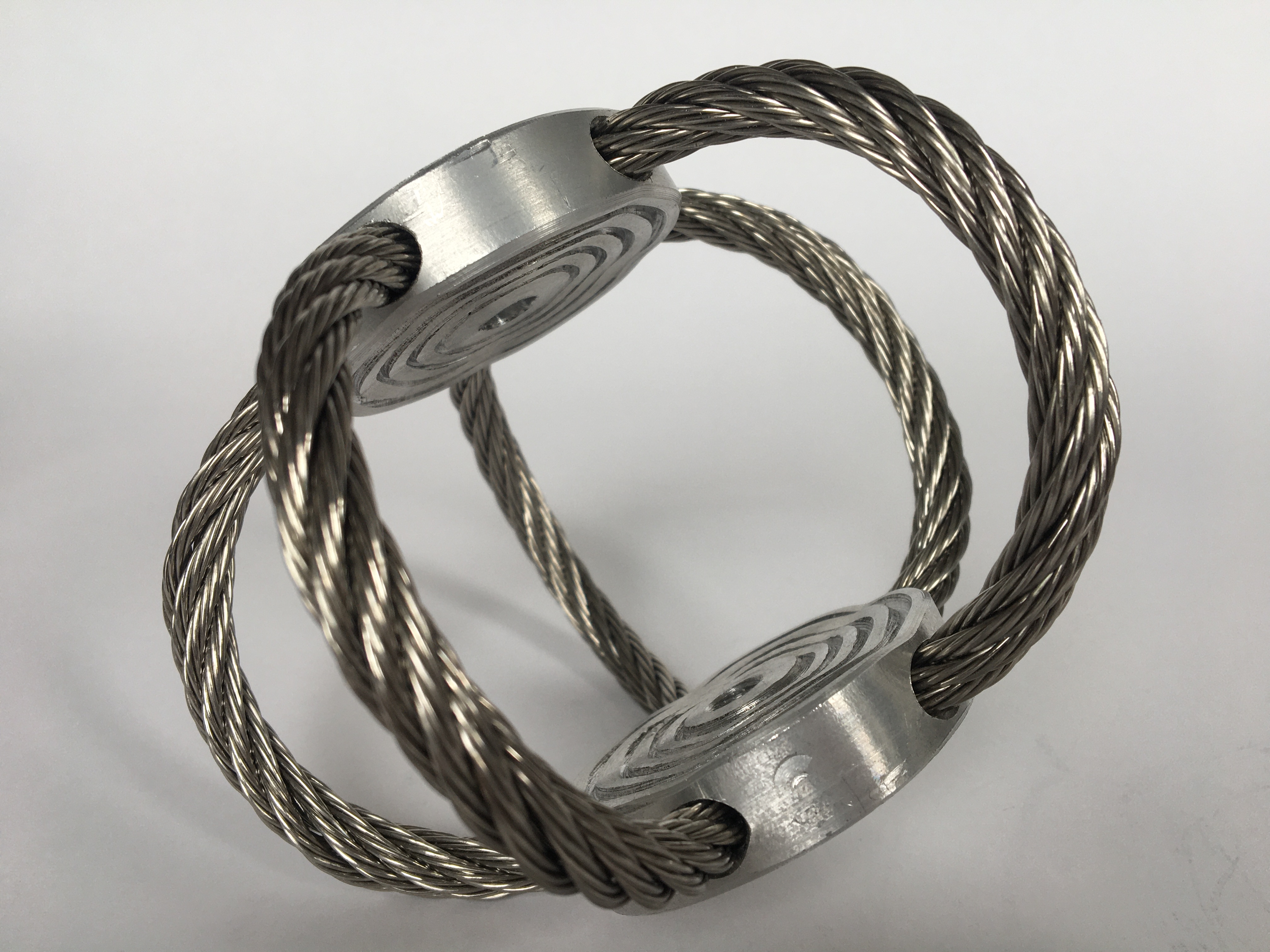 Amortyzator linowy promieniowy